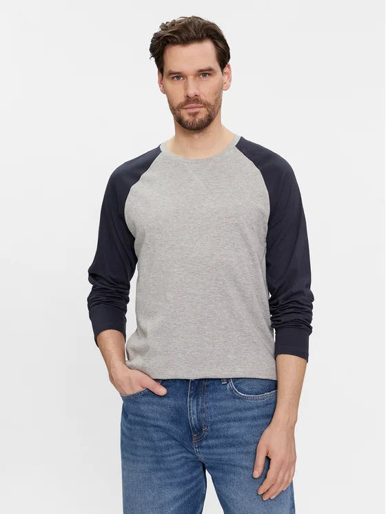 Odważna dusza
 Longsleeve MLT-69OSBOURNEJ Szary Regular Fit