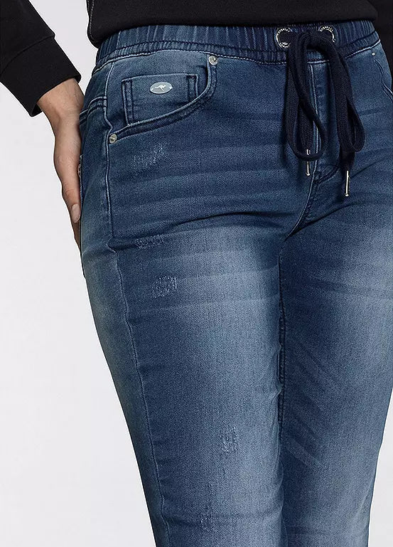 Przycięte jeansy z elastyczną gumką od KangaROOS