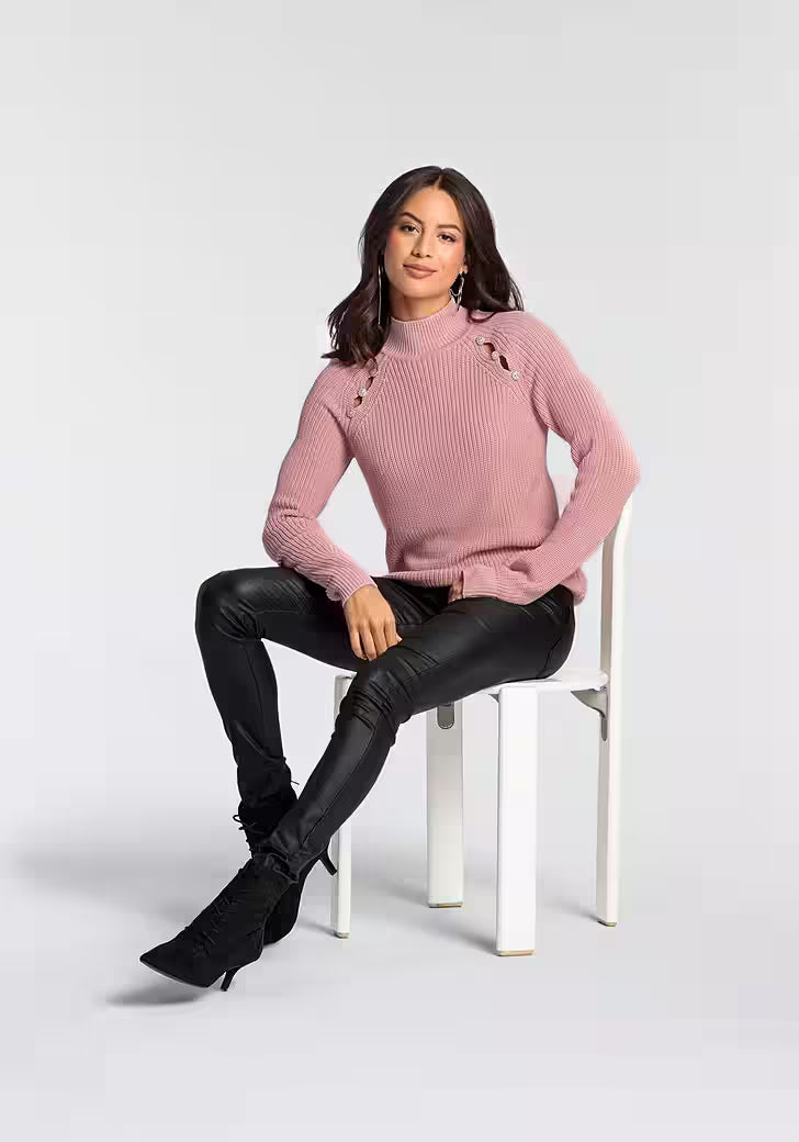 sweter ze stójką
 z wycięciami - NOWA KOLEKCJA